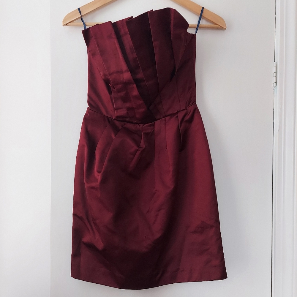 NWT French Connection Wizard Wonder satin strapless burgundy maroon dress 0